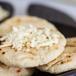 Arepa con queso o quesillo